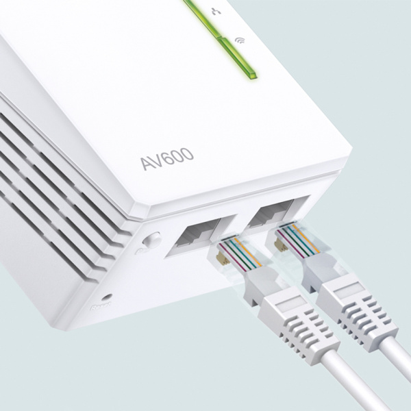 Alternative view of TP-LINK Wi-Fi Powerline Extender, AV600 300Mbps, Ver. 4.0